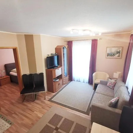 شقة فندقية Ferienparadies Gutounik Pörtschach am Wörthersee