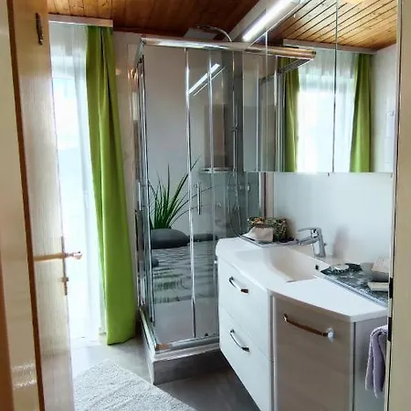 Ferienparadies Gutounik شقة فندقية 4*