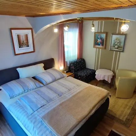 Ferienparadies Gutounik شقة فندقية